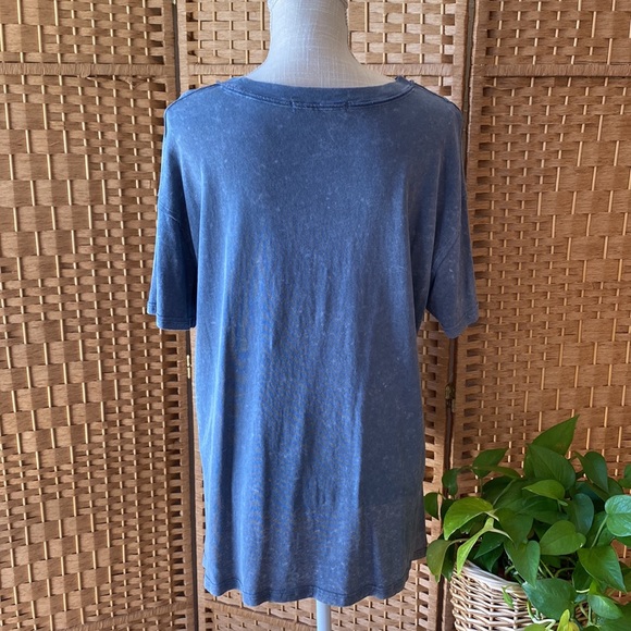 ✌️ NEW‼️ WE THE FREE ✌️FOR FREE PEOPLE ALL TIED UP TEE‼️ - Picture 7 of 9